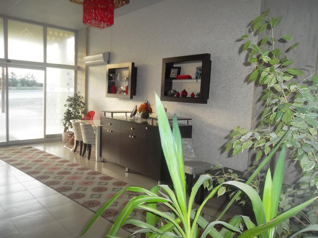 Konak Hotel Mut Extérieur photo