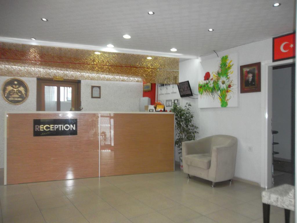 Konak Hotel Mut Extérieur photo